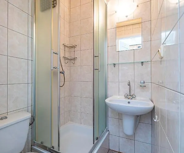 Bronisia בית אירוח *