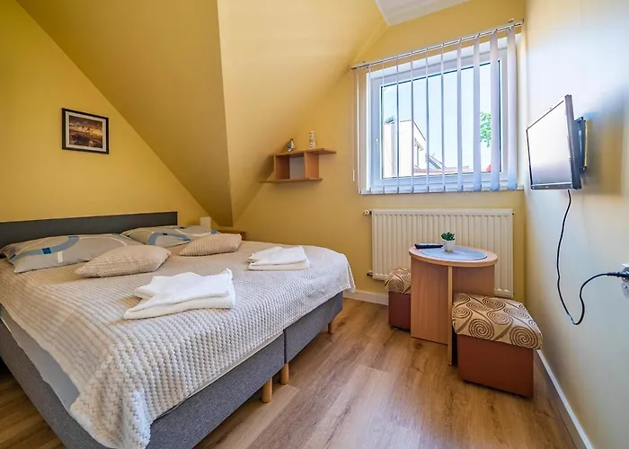 בית אירוח Bronisia *